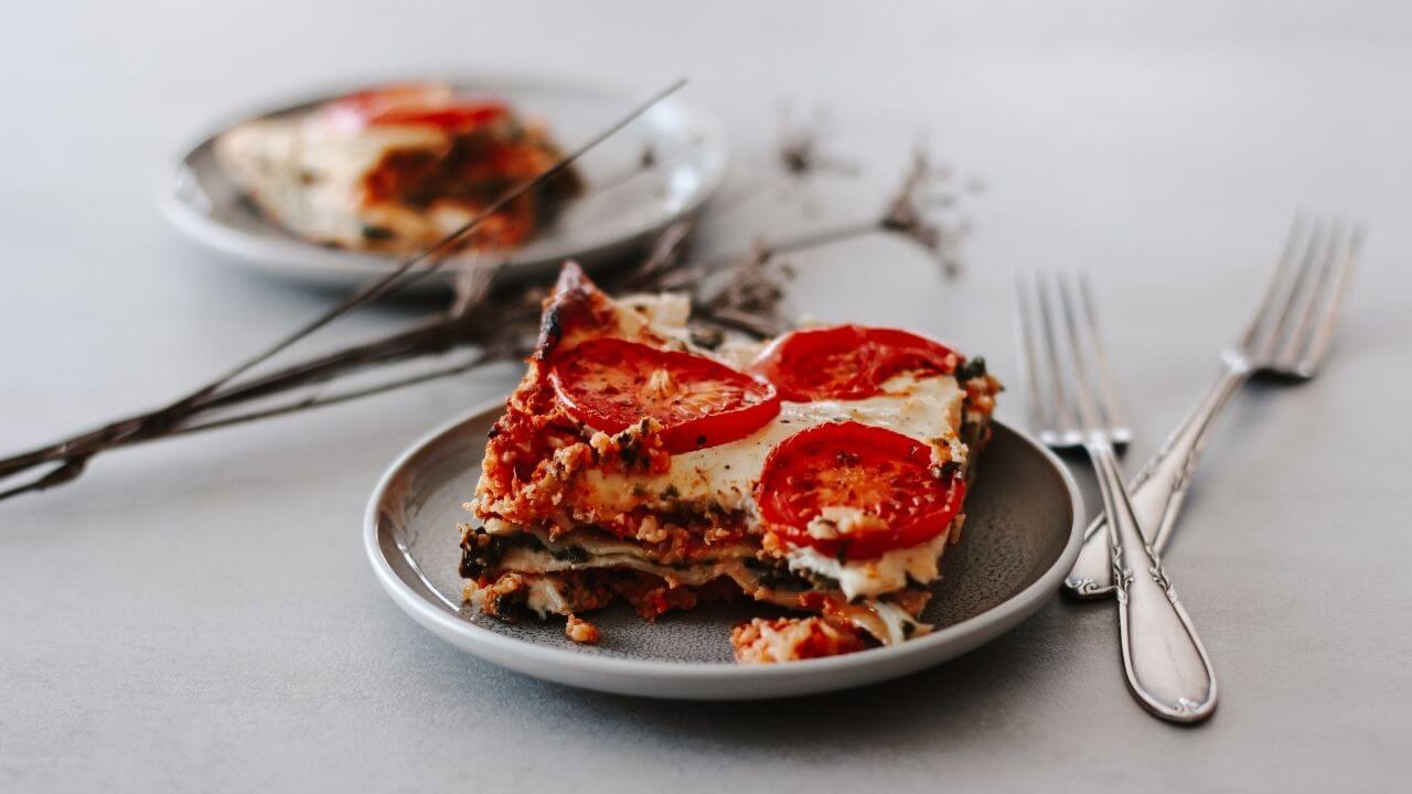 vegane Blumenkohl-Lasagne mit Spinat / Tante Fine Rezept