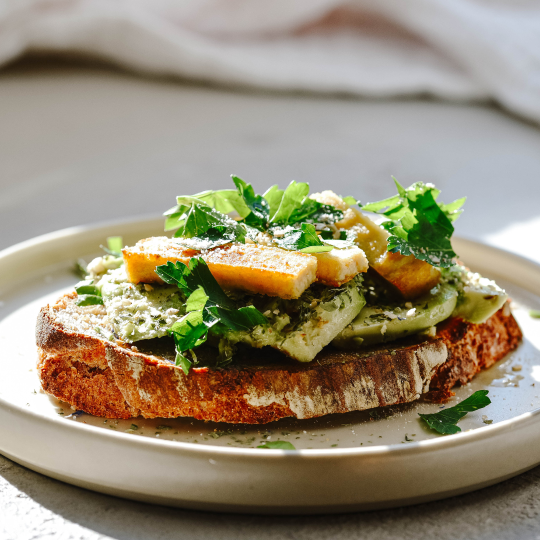 Vegane Avocado Tofu Stulle - Tante Fine